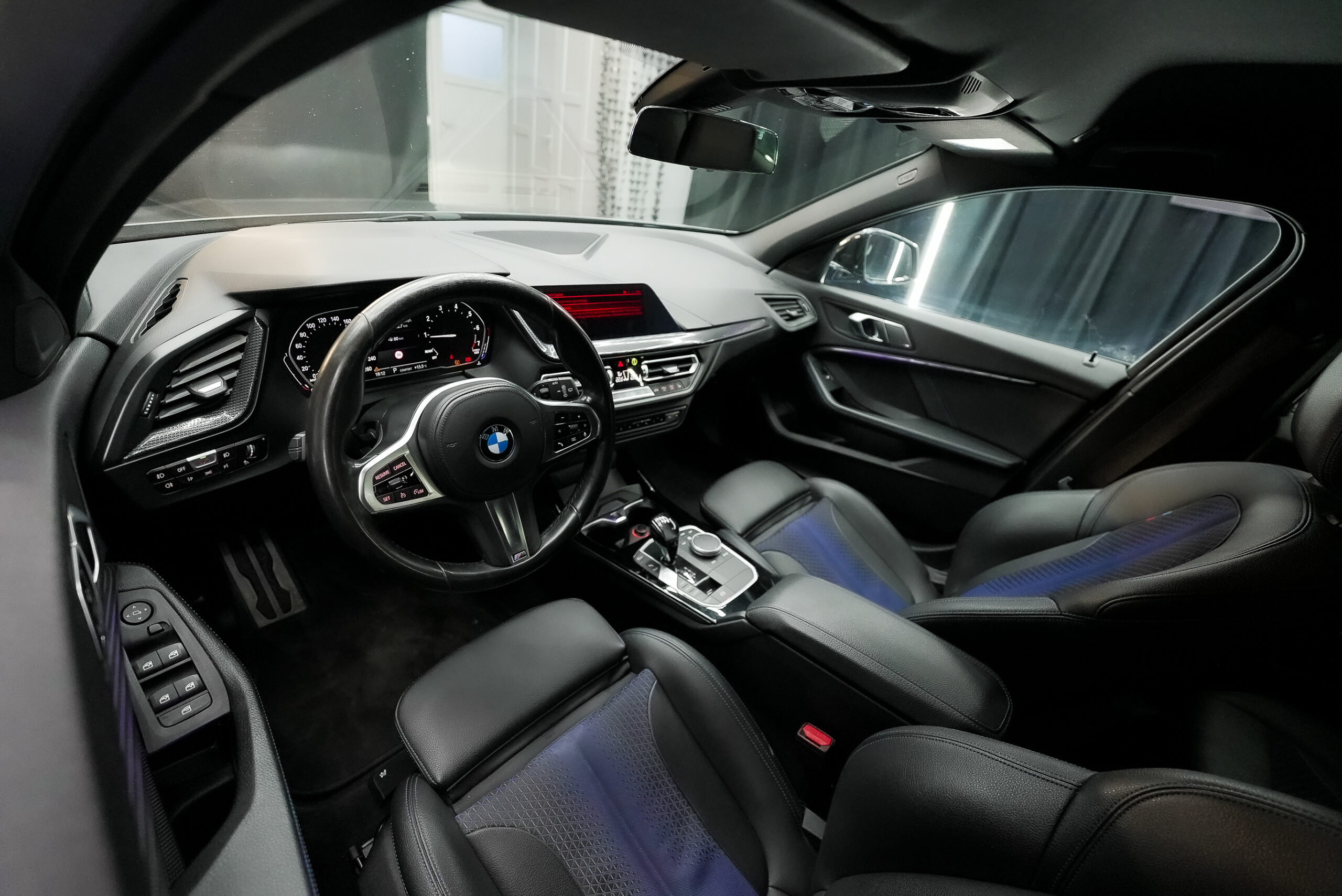 bmw 118i 2022 m sport / m pack – 1.5 turbo 140 cp – automat – full led – lane assist